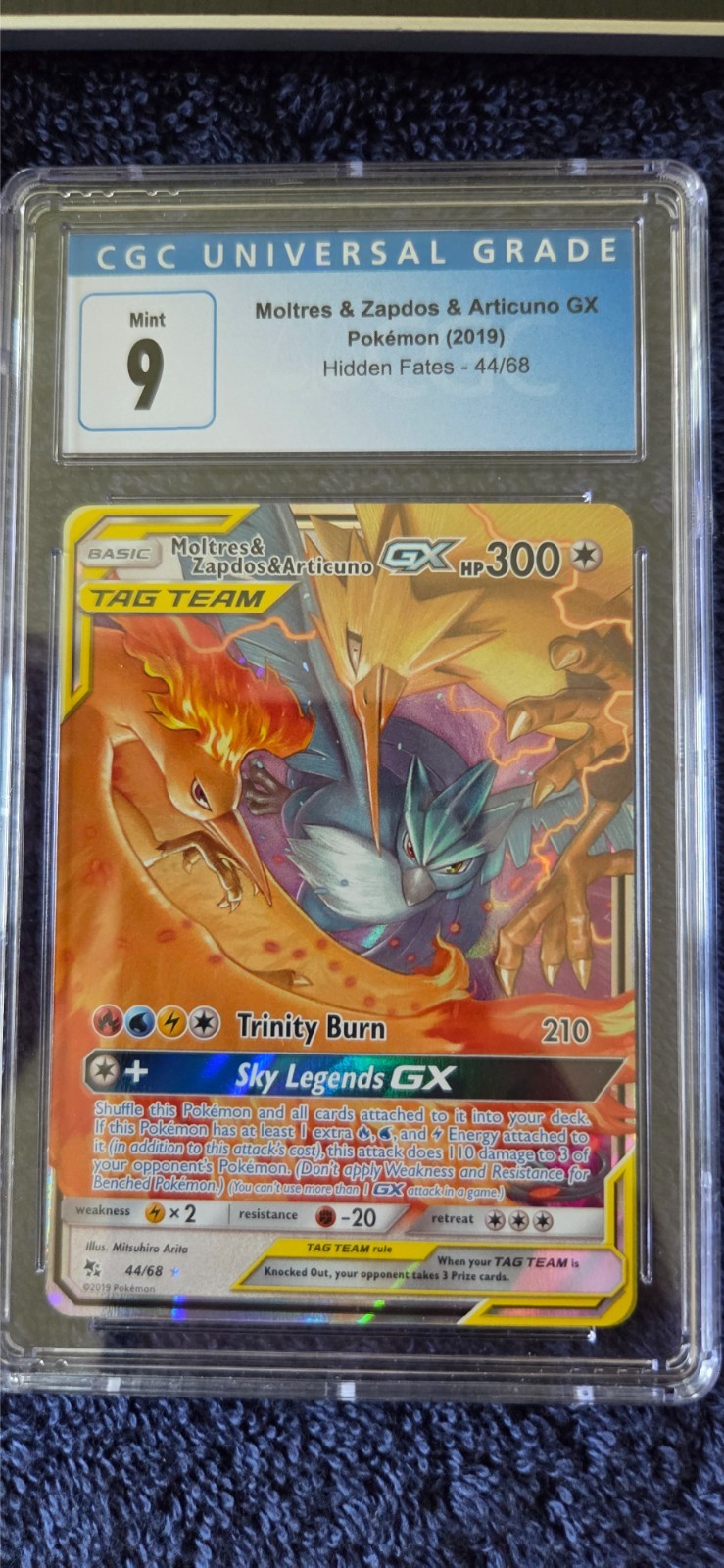 Pokémon Moltres Zapdos Articuno GX Hidden Fates 44/68 cgc 9