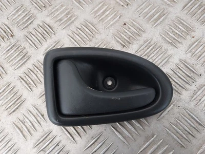 Poignée porte intérieure avant gauche - RENAULT CLIO II (2) PHASE II (2) - Photo 1/3