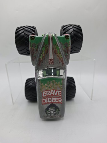 Hot Wheels Monster Jam Grave Digger silber Monstertruck Oversized 1:24 sehr guter Zustand - Bild 10 von 10