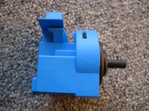 Hotpoint Ecotech Waschmaschine BHWM149 Linearer Druckschalter