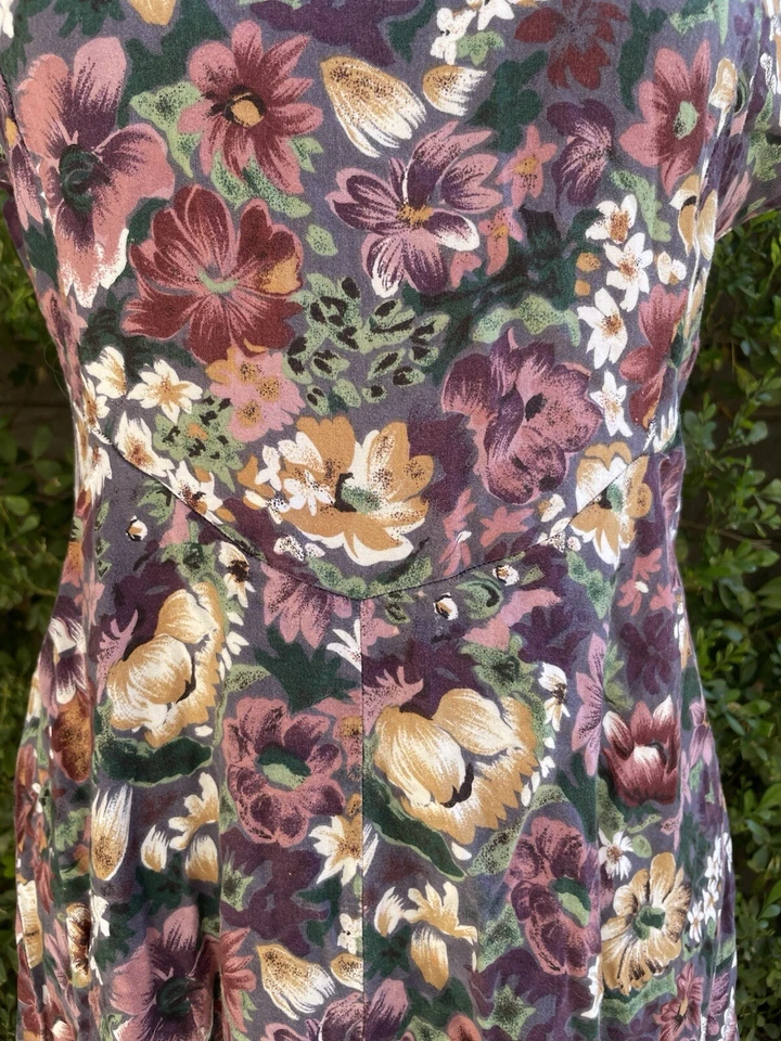 Vestido ajustado floral púrpura talla 5/6 ama de casa línea Chorus vintage hecho en EE. UU. Foto 3 de 4