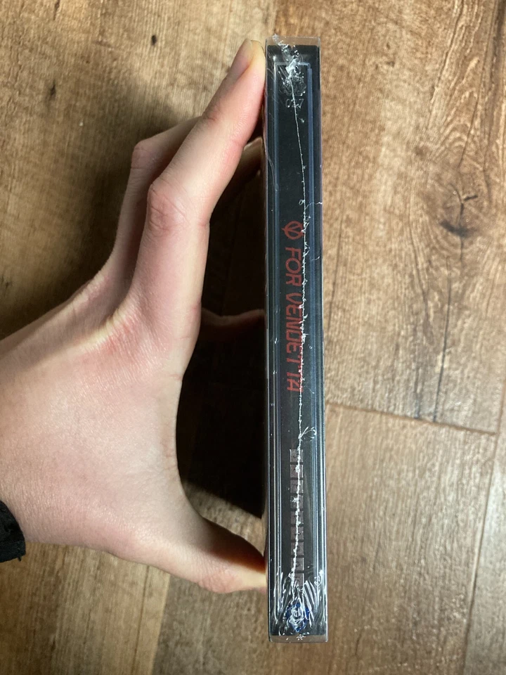 V for Vendetta w. Mondo Steelbook (4K UHD + Blu-ray, EU Import, Region Free) NEW - Image 3 of 4