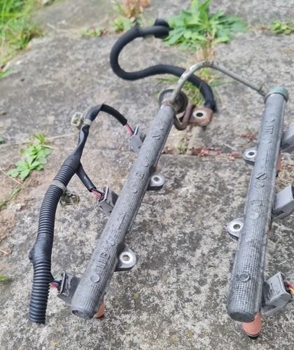 Lexus Rx400h 2008 Fuel Rail And Injectors. - Picture 6 of 11