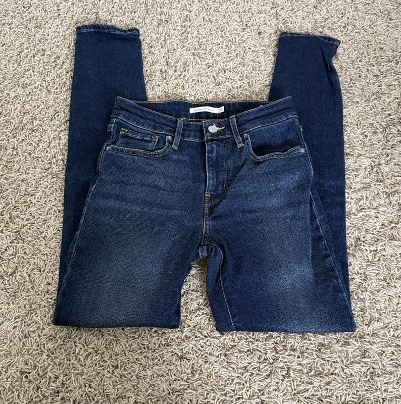 WORN ONCE Women’s Dark Wash Levi’s High Rise Skinny Jeans, Sz 25