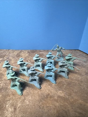 MARX 10 VINTAGE PIONEER DEFENDERS 54mm FIGURES FORT APACHE PLAYSET Lot Misc