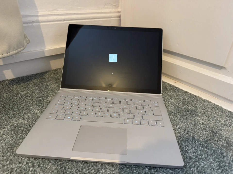 Microsoft Surface Book 2 I7-8650U 16GB RAM 512GB NVMe 13.5" Faulty Touchscreen - Image 2 of 4