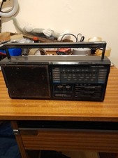 Realistic Tandy 4 Band LW/MW/SW/FM Portable Radio Receiver Please Read
