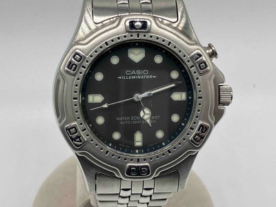 CASIO ILLUMINATOR MD-781 Quartz Water 20BAR Resist Auto Light Switch Used Watch
