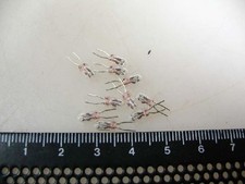 50 x Steck-Allglas-Glühlampe 19 V für Märklin H0 Loks #LA8x5