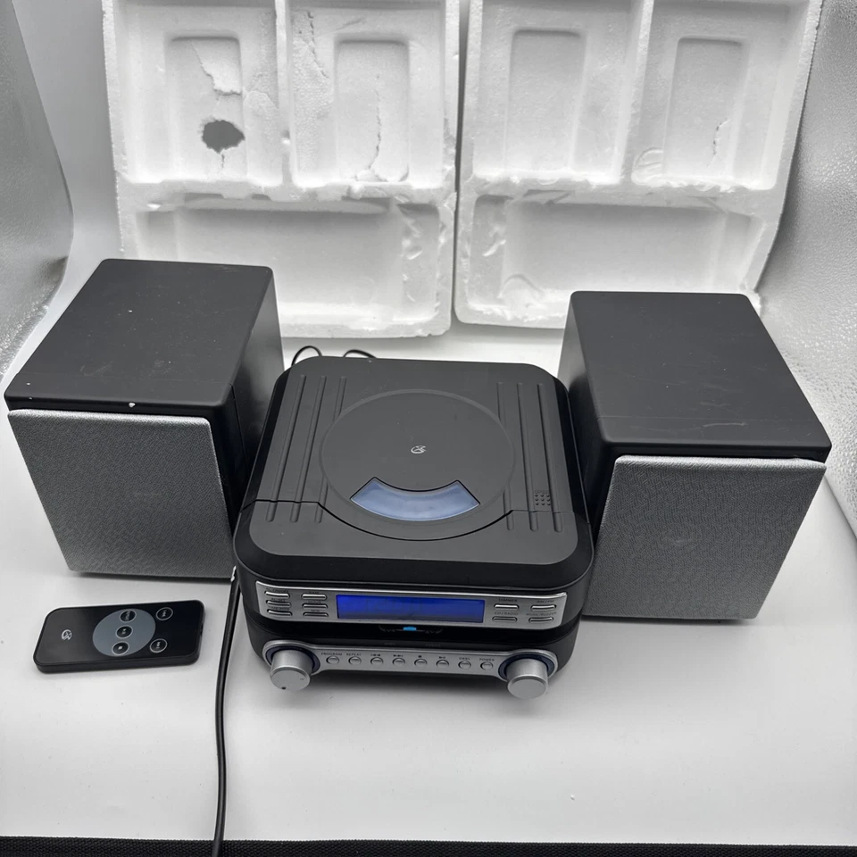 GPX Home Music System HC221B - 2 Channel Stereo Sound Speakers and remote - Image 2 of 4