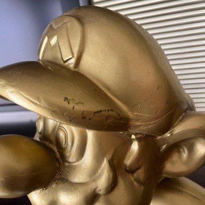 【非売品】任天堂特約店金のマリオ像　Golden Mario Statue Nintendo Super Mario Gold Golden Mario Statue Not for Sale Retro