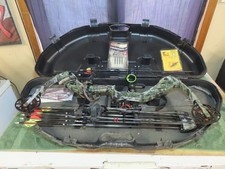 Bowtech Carbon Icon DLX Camo Compound Bow Tetra Max sight , Case & Arrows