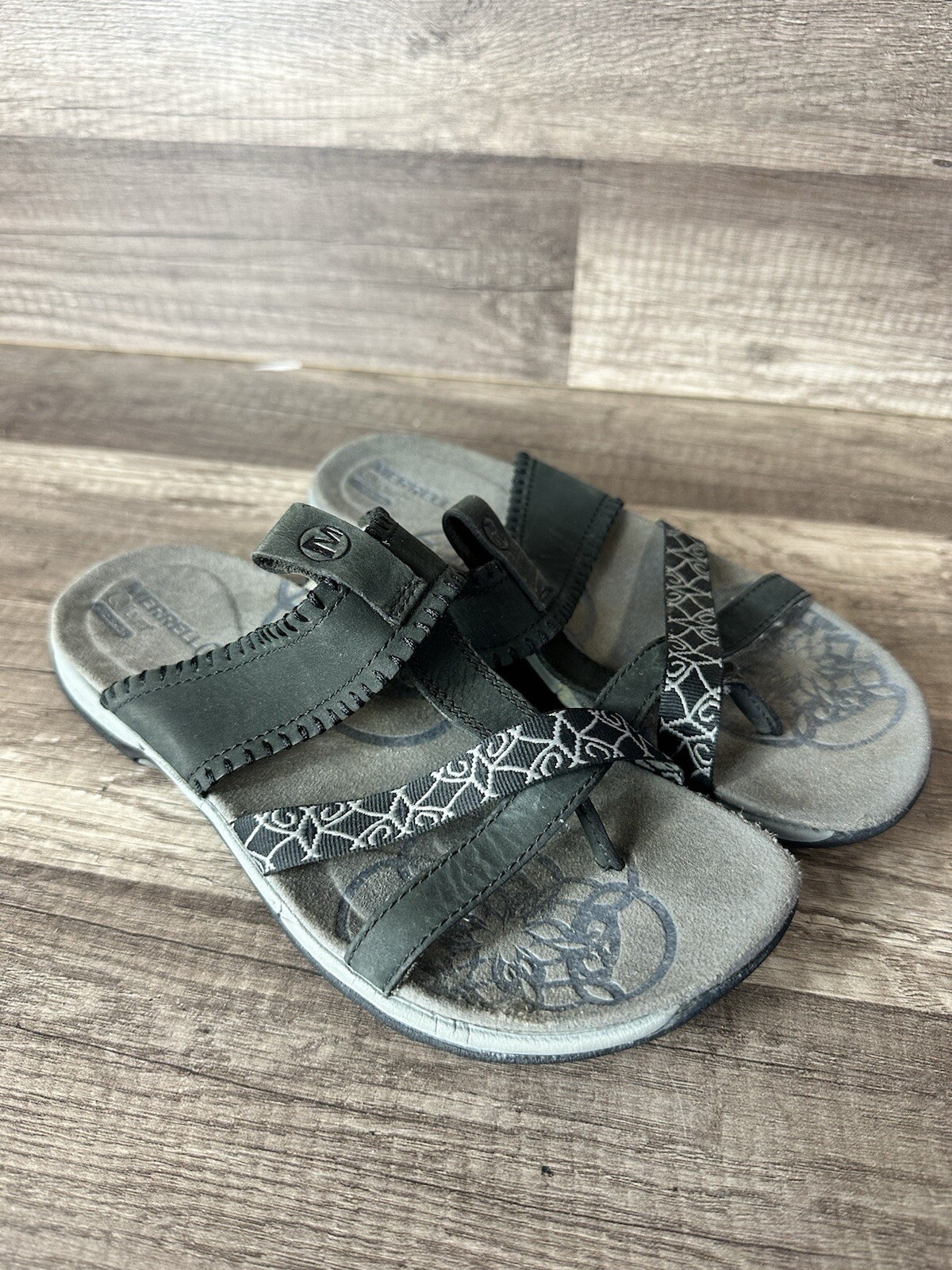 Sandali da esterno da donna neri Merrell in pelle comfort taglia 6 M