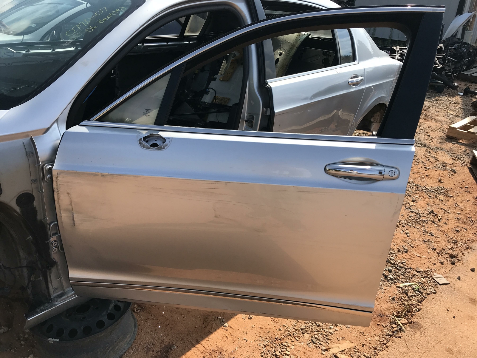 06-12 BENTLEY CONTINENTAL FLYING SPUR DOOR FRONT LEFT DRIVER SIDE OEM DAMAGED