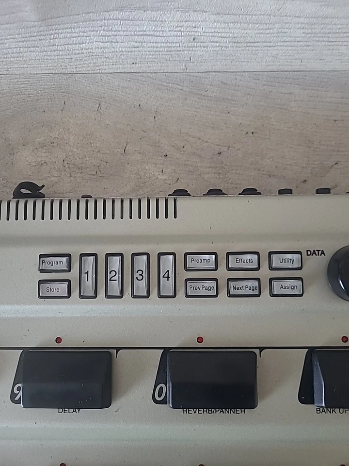 See description Digitech RP-20 RP20 Valve -Multi Effects Unit Pedal - Image 4 of 4