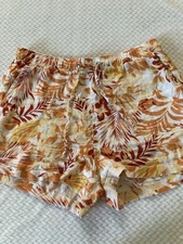 C & C California Women's 100% Linen Shorts Large Orange Yellow Floral Beach