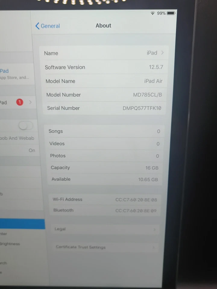 iPad Air 1st Gen A1474 16 GB Silver Used IOS 12.5.7 - Tested - Image 2 of 2