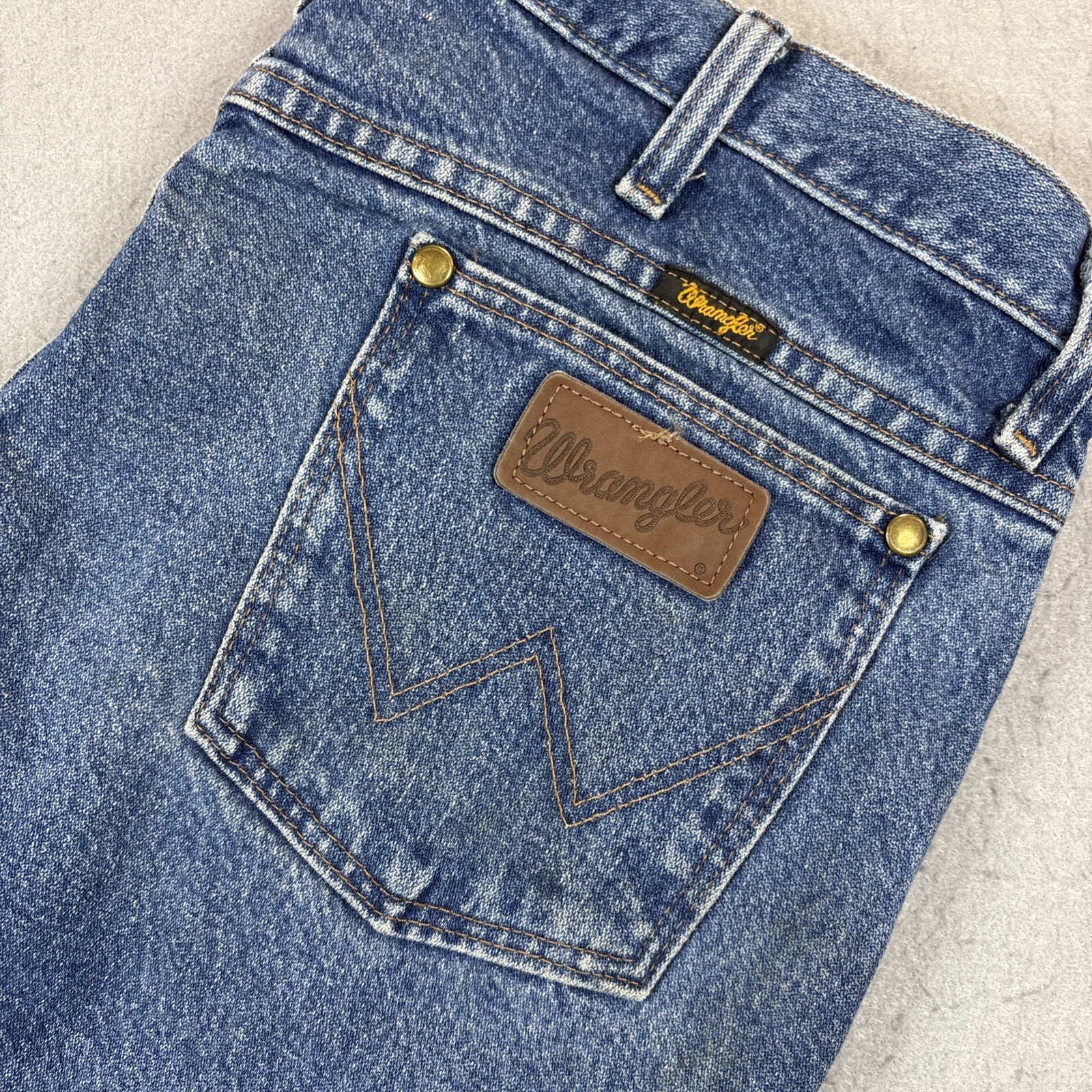 Wrangler Premium Performance Cowboy Cut Slim Fit 35X32 Denim