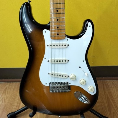 FENDER USA AM VIN '57 STRATOCASTER/2CS Used Alderbody Maplefingerboard w/Gigcase
