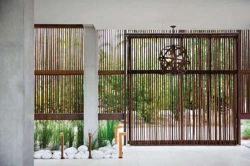 Hinkley Carson 5-Light Outdoor Chandelier in Vintage Iron 29705VI - Picture 2 of 2