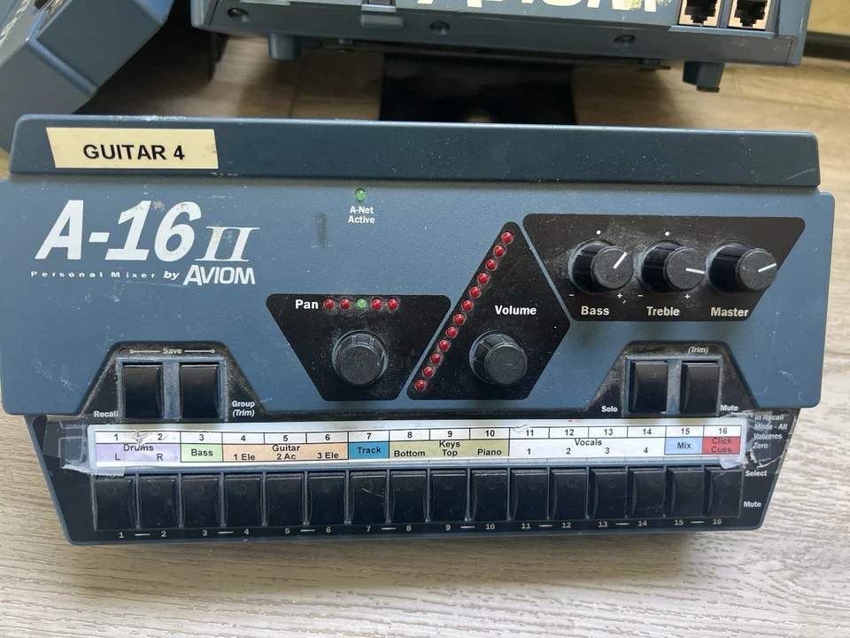 Batidora personal Aviom A-16II excelente estado Foto 4 de 4