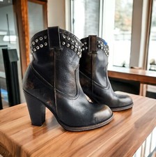 Frye Jenny Size 7.5 Cut Stud Short-Sto Women Distressed Leather Heel Black Boots