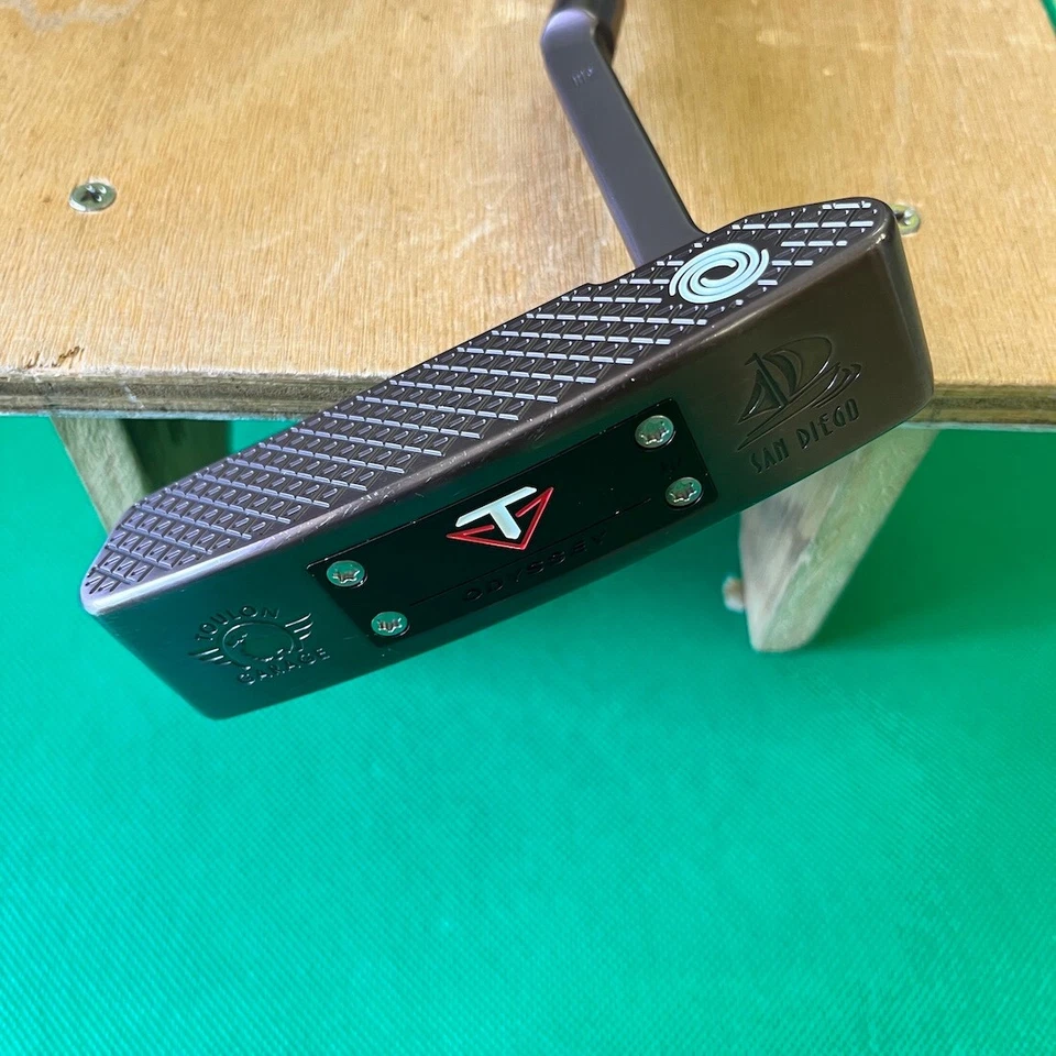 Odyssey TOULON GARAGE SANDIEGO Putter 34in w/Head Cover - Image 3 of 4