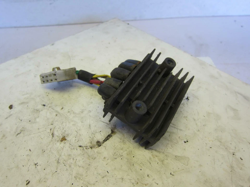 Honda Goldwing 1000 GL1000 1977 OEM RECTIFICADOR REGULADOR DE VOLTAJE Foto 3 de 4