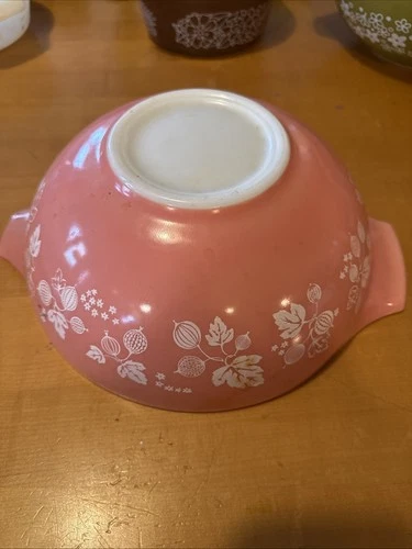 PYREX Vintage Gooseberry  Pink White Cinderella Nesting Mixing Bowl 4 Qt 444