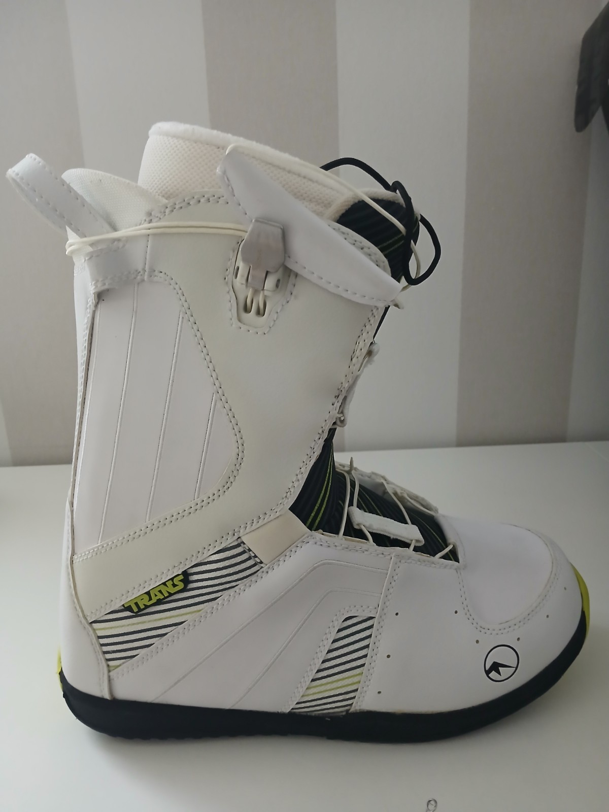 Trans 'Rider' Snowboard Softboots Größe 43 Weiß Neu Original verpackt