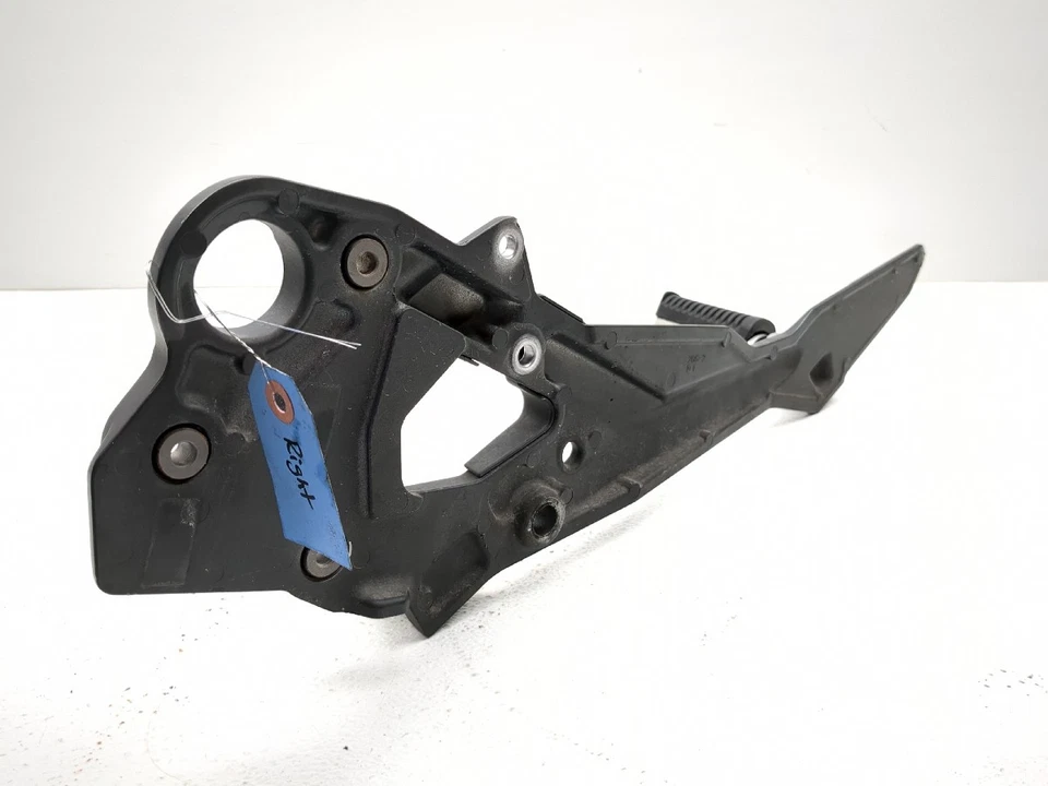 09-17 Yamaha FZ6R FZ6 delantero derecho clavija de conductor reposapiés trasero Foto 4 de 4