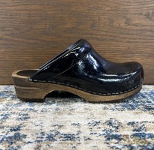 Sanita 'Retro Patent' Danish Clogs Black Women  s Sz 36, 6 Portugal Made Slip-On