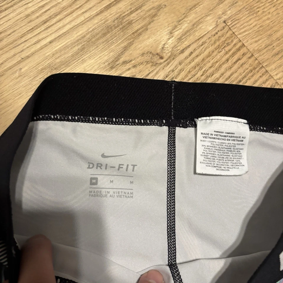 Nike Pro Womens Capri Pants Tight Fit Medium Black White Grey Coral 889984-740 - Image 2 of 3