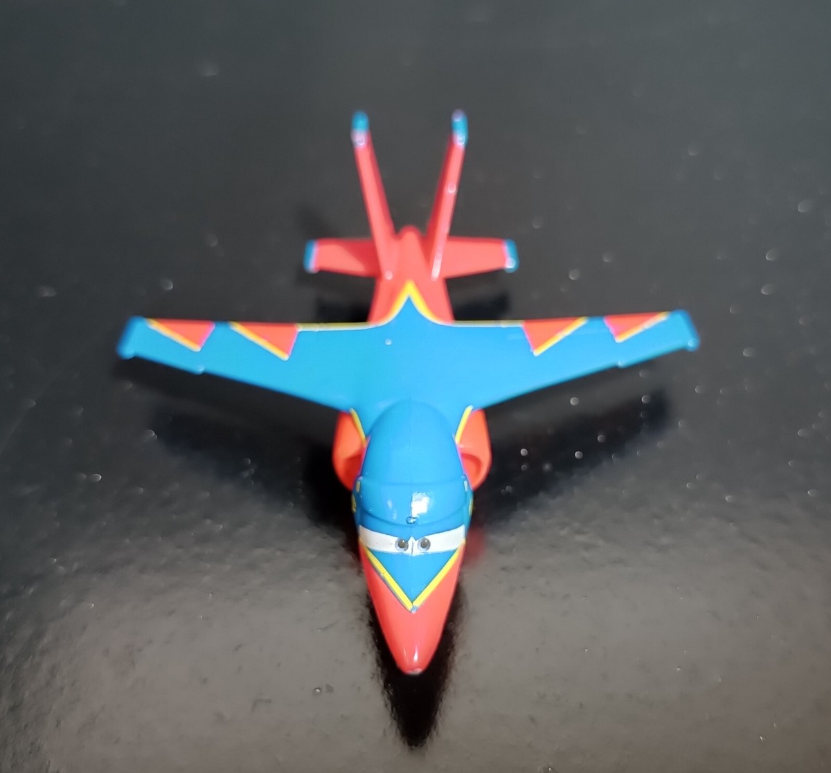 MATTEL 2011 DISNEY PIXAR CARS TAKE FLIGHT FALCON HAWK 1 4.5