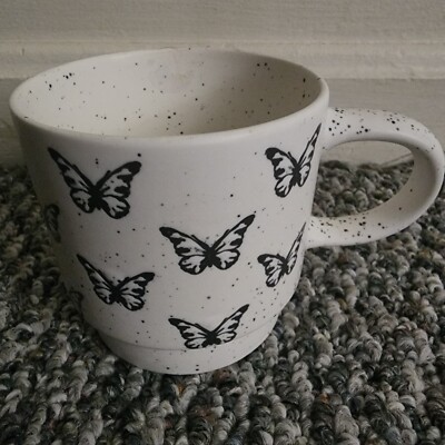 Market Finds Butterflies All-over Pattern White Blue Coffee Tea Mug Cup