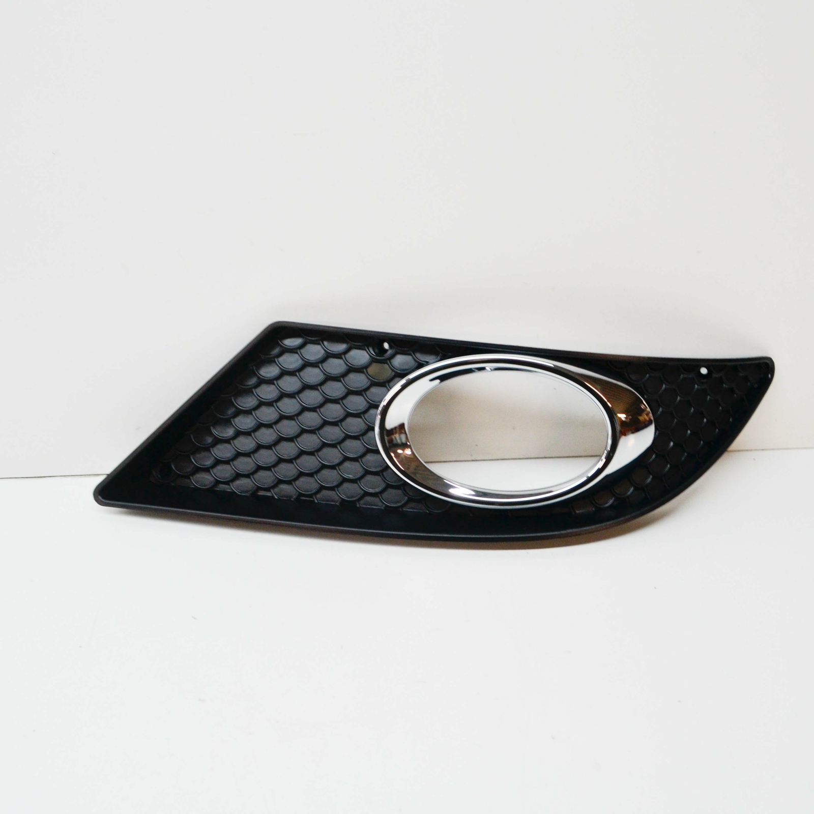 MERCEDES-BENZ SL R230 Nebelscheinwerfergrill vorne rechts A2308851553