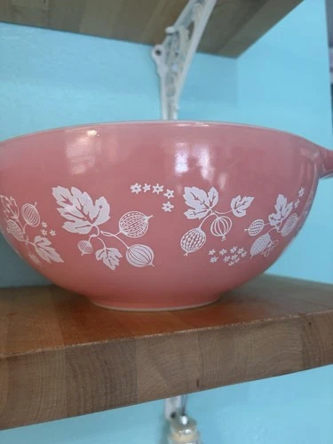 Vintage PYREX Pink Gooseberry 4 Qt Cinderella Mixing Bowl #444