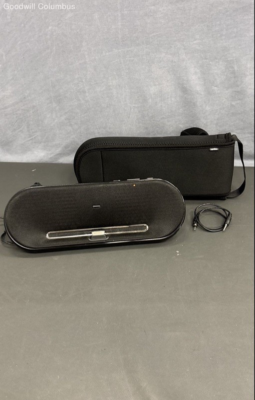 Philips SBD7500/37 Portable Speaker Dock For iPod iPhone 30-Pin With Case Tested