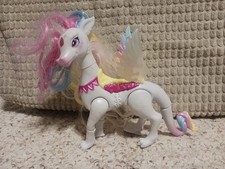Magic Mixies- Pixlings Shimmerverse Unia The Pet Unicorn Pegasus Whit Pink Horse