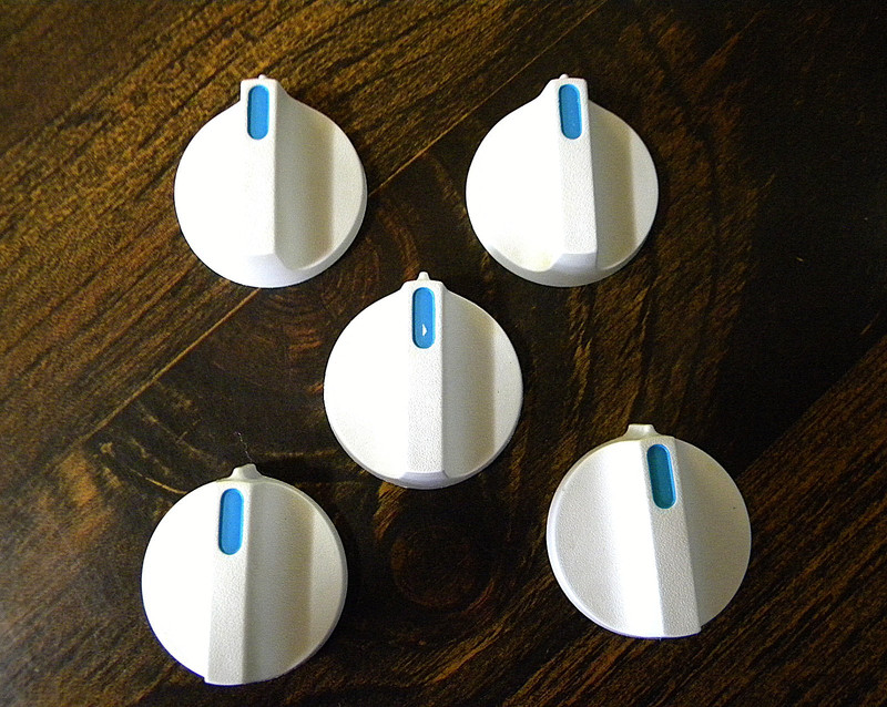 GE Hotpoint Electric Range White Stove Burner Element & Oven Control Knobs Set 5