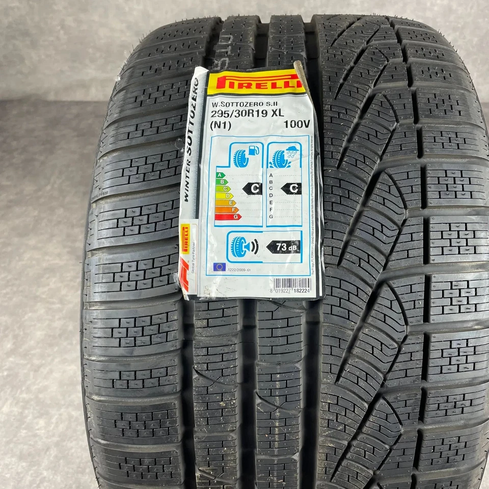 1x Pirelli Winterreifen 295/30 R19 100V N1 Sottozero Winter II NEU - Bild 3 von 4