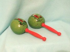 Vintage Pair of Mexican Maracas Shakers in Green
