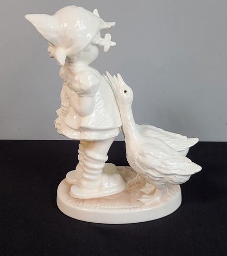 Hummel Expressions Of Youth Hum 47/II Goose Girl 7 1/2” TMK7 Mint! - Picture 2 of 3
