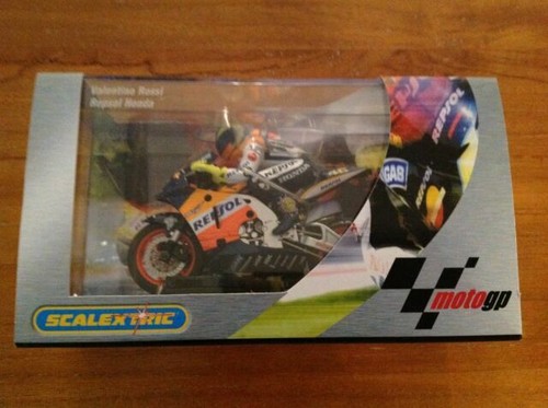 Minichamps 1/12 – Honda RC211V 2002 – Valentino Rossi Repsol – Diecast
