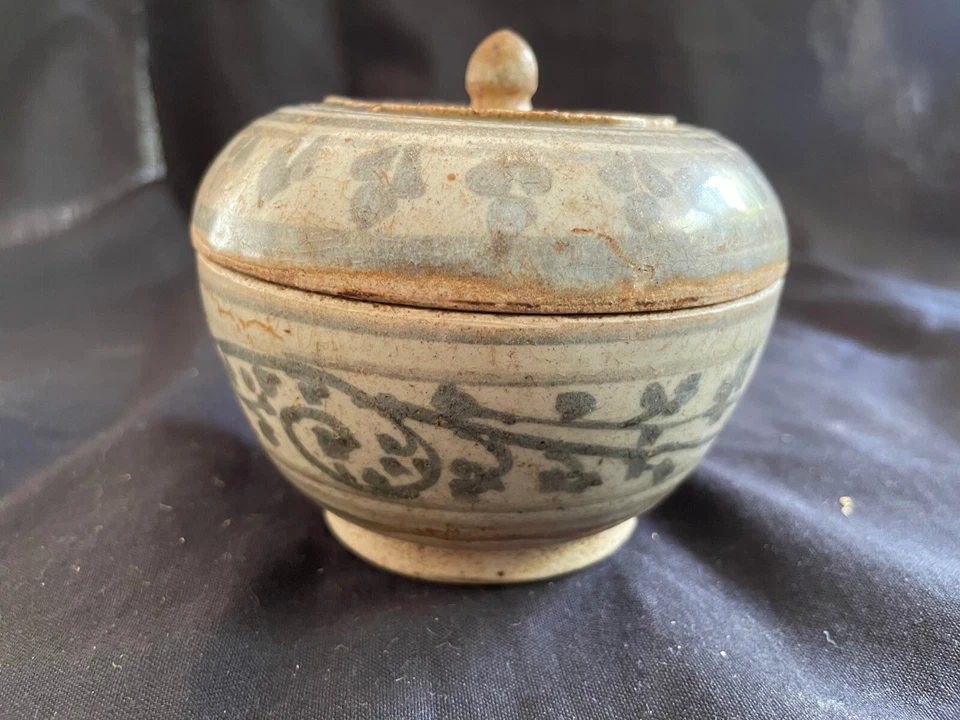 Antique 15th C pottery, Sawankhalok ceramic box, Swankalok Thailand Siam - Image 3 of 4