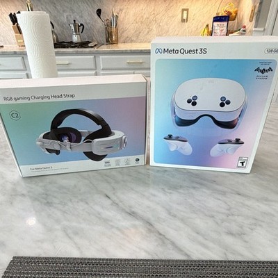 Meta Quest 3S 128GB Standalone VR Headset White 120Hz + RGB Charging Strap - New