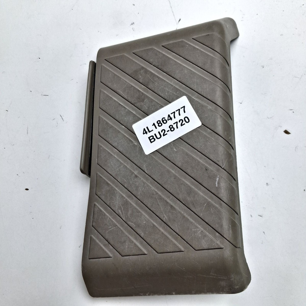 2007-2015 Audi Q7 Foot Rest Pedal Cover Dead Pedal Base Support