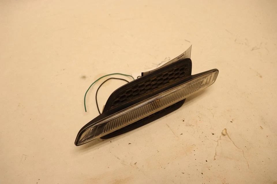 Pontiac G8 2008-2009 guardabarros delantero derecho marcador intermitente luz lámpara OEM Foto 2 de 4