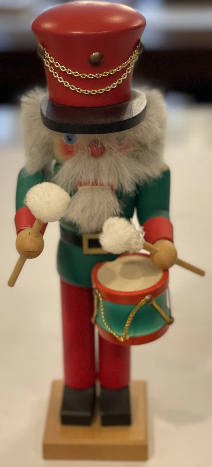 Vtg CHRISTIAN ULBRICHT 12” Wooden Nutcracker Drummer Green Red Handmade Germany
Opens in a new windo