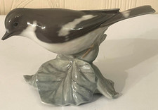 Royal Copenhagen 2144 Flycatcher Bird On Leaf Figurine [Chip To Beak]